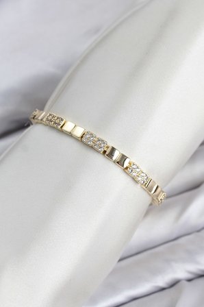 CM Kare Model Zirkon Taşlı VIP Seri Gold Renk Pirinç Kadın Bileklik TJ-BB8611