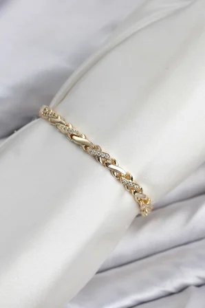 CM Çapraz Zincir Model Zirkon Taşlı VIP Seri Gold Renk Pirinç Kadın Bileklik TJ-BB8605
