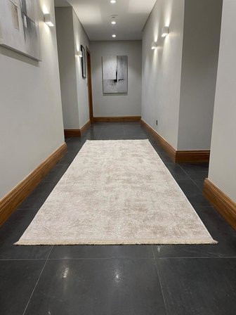 Kaymaz Tabanlı Saçaklı Yıkanabilir Leke Tutmaz Kesme Kabartmalı Salon Koridor Mutfak Halısı