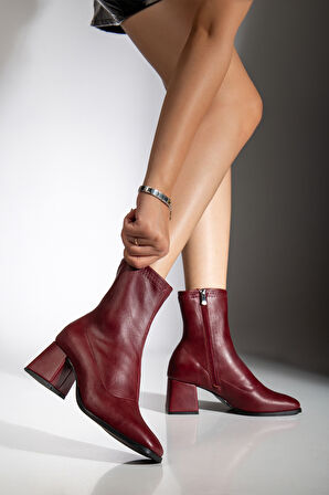 Sandra Streç Bot Siyah