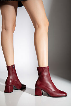 Sandra Streç Bot Siyah