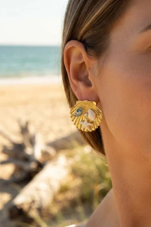 Mey İthalat Gold Renk Deniz Kabuğu Deniz Yıldızı ve Turkuaz Taş Detaylı Küpe
