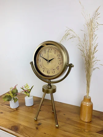 Eskitme Vintage Üç Ayaklı Masa Saati