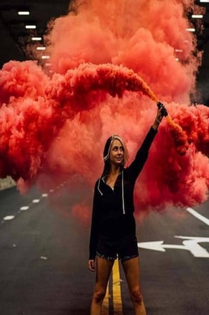 Kırmızı Renk Sis Bombası Kırmızı Duman 1 Adet (4887) -MİRAYLİFE