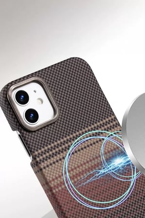 Newface Apple iPhone 11 Vega Magsafe Kapak - Siyah