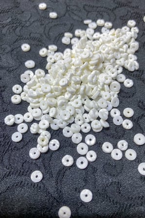5 mm Ortadan Delikli Düğme Pul Payet 15 Gr (250 Adet)
