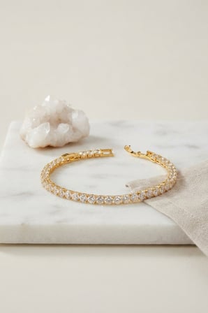Pirinç Gold Renk Zirkon Taşlı Su Yolu Kadın Bileklik TJ-BB8899