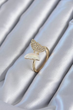 Gold Renk Zirkon Taş Detay Pirinç Kadın Yüzük TJ-BYK2815