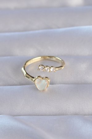 Pirinç Gold Renk Zirkon Taşlı Sedefli Kalp Model Ayarlanabilir Yüzük TJ-BYK3233