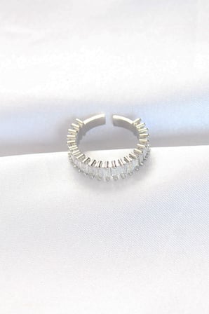 Sıralı Baget Taşlı Silver Renk Ayarlanabilir Yüzük TJ-BYK3110