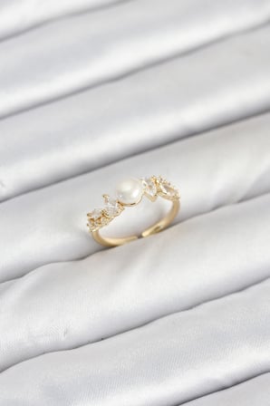 Pirinç Gold Renk Zirkon Taşlı İncili Model Kadın Yüzük TJ-BYK3852
