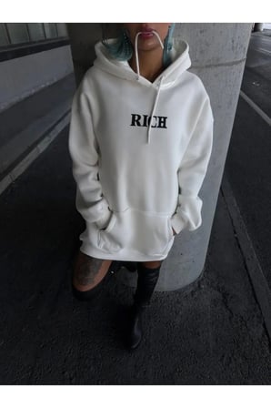 Kadın Uzun Kol Kapşonlu Göğüs Baskılı SweatShirt - Beyaz