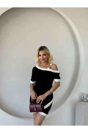 Kadın Kısa Kollu Asimetrik Kesim Yaka Şerit Ve Aksesuar Detaylı Modal Elbise - Siyah