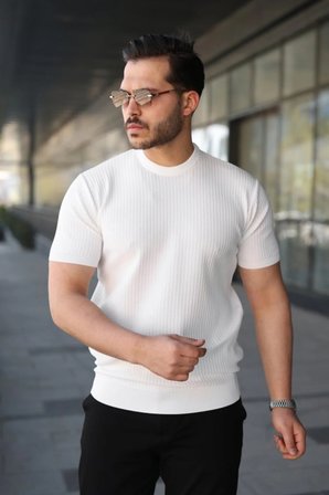 Erkek Bisiklet Yaka Petek Dokulu Kısa Kollu Triko Tişört
