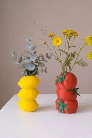 Dekoratif Limon ve Domates Tasarım 2'li Vazo Seti - Meyve Sebze Temalı Kuru Çiçeklik Hediyelik Masa Üstü Obje Seti - Bioplastik