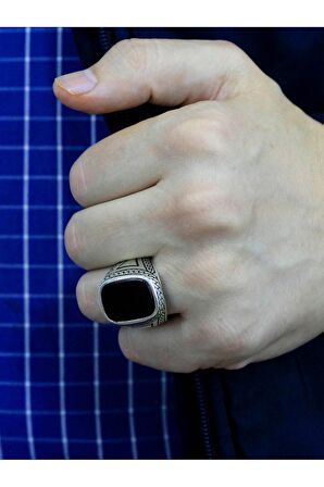 Selçuklu Kartalı İşlemeli Oniks Taşlı Erkek Gümüş Yüzük