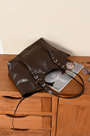 Kadın Büyük Kapasiteli Astarlı Kaliteli Derili Omuz Çantası