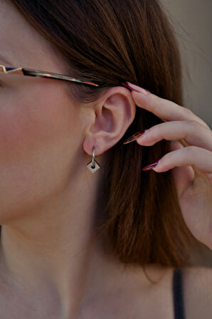 Küp Figürlü Halka Model Çiftlli Kadın Çelik Küpe