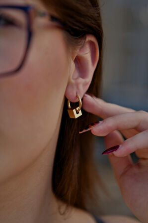 Küp Figürlü Halka Model Çiftlli Kadın Çelik Küpe