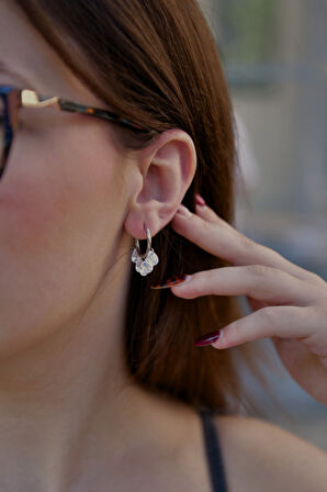 5 Taşlı Çift Halka Model Kadın Çelik Küpe