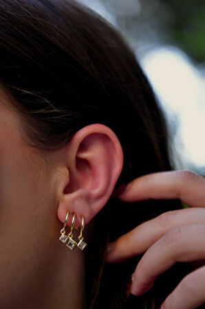 3 Kare Zirkon Taşlı Çiftli Kadın Çelik Küpe