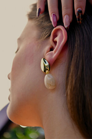 Krem Mermer Taşlı Damla Model Şişme Kadın Çelik görünümlü Xp Küpe