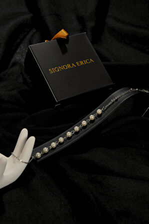 İncili Dorikalı Kadın Çelik Şahmeran