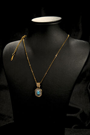 Çerçeve Model Ortası Mavi Etrafı Zirkon Taşlı Kadın Çelik Kolye