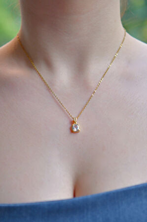 Etrafı Zirkon Ortası Baget Taşlı Kadın Çelik Kolye