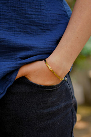 Vida Desenli Taşlı 62mm Çapında 4mm Kalınlığında Kelepçe