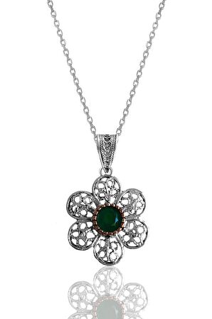 Gümüş kök zümrüt taşlı papatya modeli telkari işlemeli kolye küpe ve yüzük üçlü set