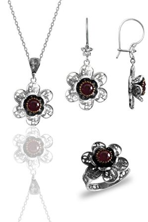 Gümüş kök yakut taşlı gül modeli telkari işlemeli kolye küpe ve yüzük üçlü set