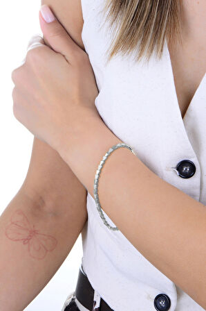 Gümüş rodyumlu zirkon taşlı aynalı ardışık üçgenler bileklik SGTL12898RODAJ