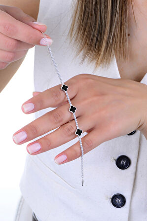 Gümüş rodyumlu pırlanta modeli onix ve zirkon taşlı yonca dizisi su yolu bileklik SGTL12913SIYAH