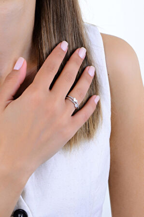 Gümüş rodyumlu zirkon ve sedef taşlı aşık kalpler yüzük 