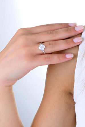 Gümüş rodyumlu zirkon ve sedef taşlı bereketli yonca yüzük 