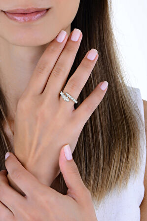 Gümüş rodyumlu zirkon taşlı üstten ayarlamalı sarmal yılan yüzük SGTL12988RODAJ