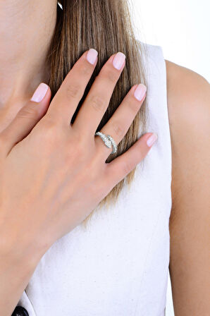 Gümüş rodyumlu zirkon taşlı üstten ayarlamalı sarmal yılan yüzük SGTL12988RODAJ