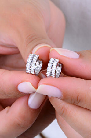 Gümüş rodyumlu baget kesim çift sıra zirkon taşlı halka küpe SGTL12995RODAJ