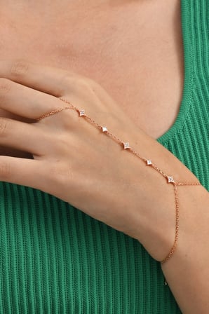 925 Ayar Gümüş Rose Altın Kaplama Kutup Yıldızı  Işıltılı Baget Taşlı Kadın Şahmeran SGTL13037ROSE