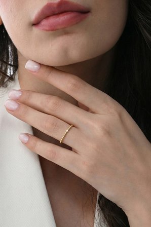 925 Ayar Gümüş Yüzük Altın Kaplama Gold İnce Top Boncuklu Tek Taş Yüzük - Minimalist Tasarım 