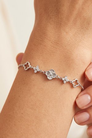 925 Ayar Gümüş Bileklik Kalem İşlemeli Yonca Ve Çiçek Motifli Zirkon Taşlı Bileklik -  Kadın Gümüş Şans Bilekliği SGTL13466RODAJ
