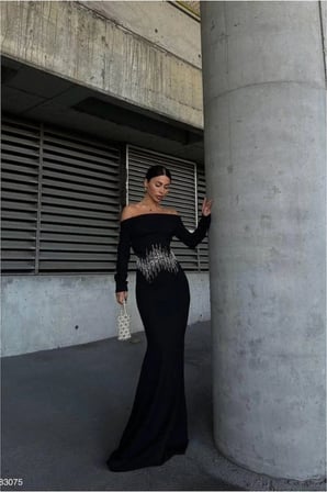 SHNSTORE Krep Kumaş Taş Abiye Yaka Degaje Elbise Detaylı · Renk: Zümrüt · Beden: M SHN0720