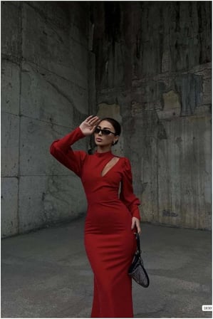 SHNSTORE Simli Dekolteli Kumaş Abiye Yaka Degaje Elbise Maxi · Renk: Kırmızı · Beden: M SHN0720