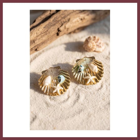 SHNSTORE Gold Renk Deniz Kabuğu Deniz Yıldızı ve Turkuaz Taş Detaylı Küpe SHN0720