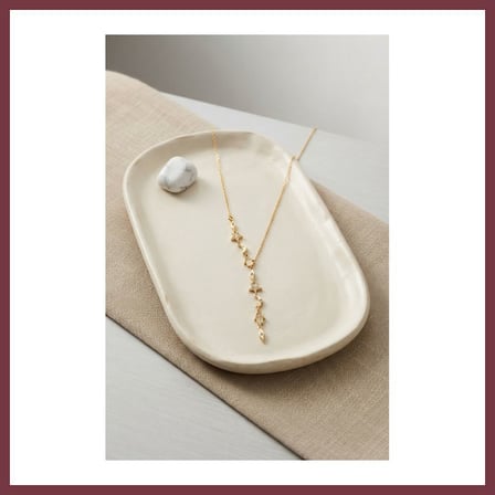 SHNSTORE Pirinç Gold Renk Zirkon Taşlı Manifest Model Kadın Kolye SHN0720