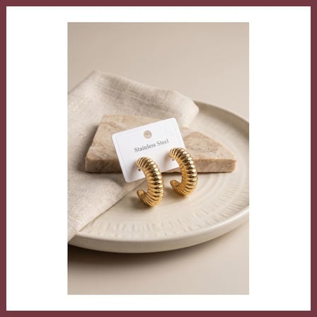 SHNSTORE 316L Çelik Gold Renk Bombeli Kroasan Model Küpe SHN0720