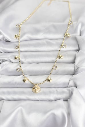 SHNSTORE Pirinç Gold Renk Zirkon Taşlı Kutup Yıldızı Model Kadın Kolye SHN0720
