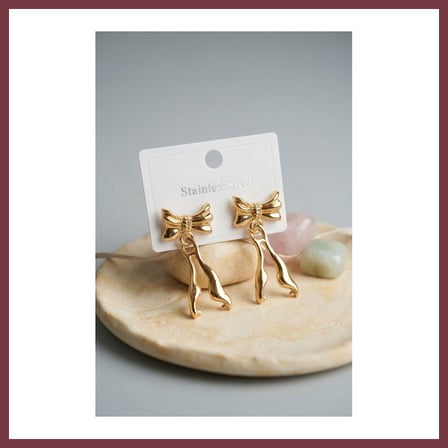SHNSTORE 316L Çelik Gold Renk Fiyonk Tasarım Model Küpe SHN0720