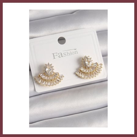 SHNSTORE Pirinç Gold Renk Zirkon Taşlı Yelpaze Model Kadın Küpe SHN0720